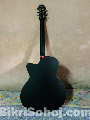 Signature guitar fully fresh condition like new